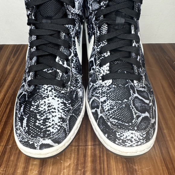 Nike Dunk Woman's 7 Sky Hi High Print Hidden Wedge Heel Snake Skin Pure Platinum - Picture 4 of 10